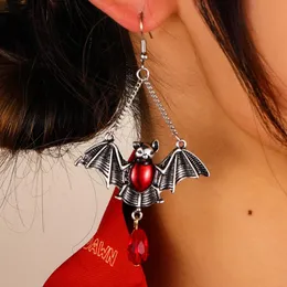 Dangle żyrandol przesadzone kolczyki nietoperzy żeńska osobowość retro czerwony wampir woda upuszcza gem hurtowa biżuteria hurtowa hurtowa