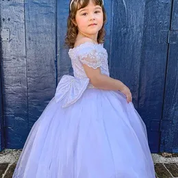 Lawenda A-Line Kwiat Girl Sukienki na Wesele Party Suknie Długość Podłogowa Łuk Kępka Jewel Neck Koronki Koraliki Aplikacje Pierwsza Komunia Dress Kids Prom Birthday Suknie