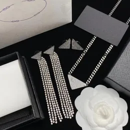 Designer Kristallkette Halsketten Männer Frauen Quaste Ohrring Ketten Link Buchstabe P Halskette Luxus Strass Hochzeit Armband Schmuck Set