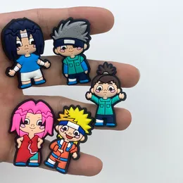 Toptan Anime Yumuşak Pvc Croc Ayakkabı Charm Aksesuarları Takunya Bilezik Bileklik Parti Hediye Şekeri için Dekorasyon Toka