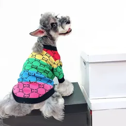 Härlig Rainbow Designer Pet Sweater Dubbel Brev Hundkattrockar Höst Vinter Husdjur Stickade Sweatshirts