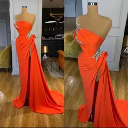 Sexy orangefarbenes Abendkleid, lang, schulterfrei, mit Perlen verziert, hoher Seitenschlitz, arabische Dubai-Frauen, formelle Abendkleider, Abendkleider nach Maß