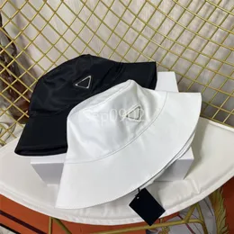 Triângulo Badge Designer Hat Unissex Chapéus largos de largura Homens homens Mulheres protetora solar Capas de férias de praia Caps Sun
