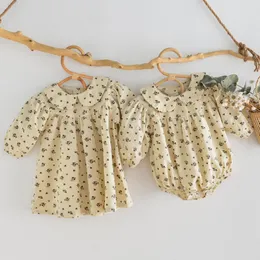 Jumpsuits barn baby flicka långa ärmar syster klänning rompers vår höst spädbarn blommig född klädjumpsuits