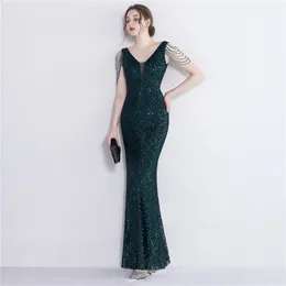 Luxury Dark Green Rose Gold Evening Dress Elegant V Neck Mermaid Sequined Prom Dress for Black Girls Backless Formal Party Gown Bourgogne Pärled Tassel Ceremony Wear