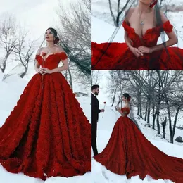 2022 Ciemne czerwone suknie ślubne z kwiatami 3D Rose Katedral Train Arabski Bliski Wschód Kościół Off Remer Backless Wedding Suknie B0622X2