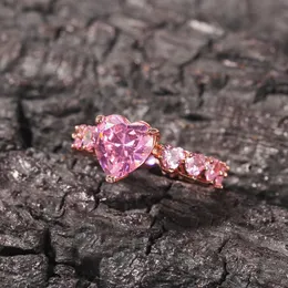 Letra de bolha rosa coração stones de zircão completa anéis de hip hop picou jóias femininas de 10 mm de largura