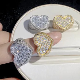 Großer herzförmiger Ring voll gepflasterte weiße Baguette CZ E ICED BLING Square Cubic Zirkon Mode Liebhaber Schmuck für Frauen Männer