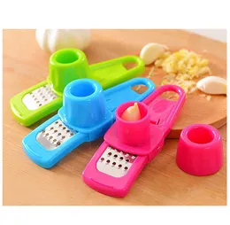 Kök-Garlic Crusher Peeler Manual Vitlök Grinder Kök Labour Besparande Vitlök Kött MINCING TOOL Ginger Peeling Grater Tools