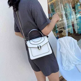 Handbags Outlet 2022 summer new women's Pu small square leisure synthetic leather single shoulder bag Single Shoulder Messenger Bag