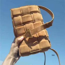 Cassetes Bag Crossbody Bottegvenets tecidos 7a Terceneiro Veludo Feminino 2022 Retro Cloud Bag SSS7Z Estrangeiro SSS7Z