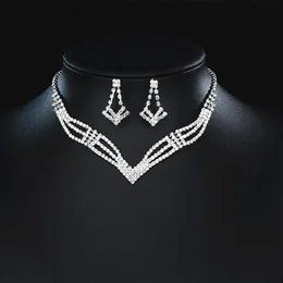 Anhänger Halsketten Mode voller Diamant nie verblassen Silber Farbe Halskette Ohrring Set für Braut Frauen Hochzeitskleid verschiedene glänzende Accessoires