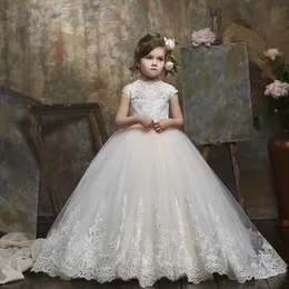 2022 Elegancka suknia balowa sukienki dla dziewcząt na wesela Sheer szyja długie koronkowe aplikacje Tiulowe dzieci ślubne sukienki