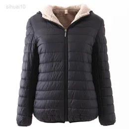 Inverno de 2019 nova jaqueta feminina com capuz Fleece Warm Europe Slim Manga Longa Mulheres Black Cotton Jacket L220725