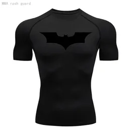Camisa de treino de compressão masculina respirável de verão camiseta de manga curta para academia MMA Sport preta skinny run 220622