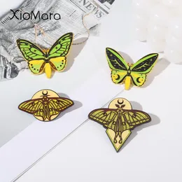 Pinos broches luminosa fluorescente borboleta mariposa hard esmalte estrela lua camisa lapela natureza inseto badges jóias para womanspins