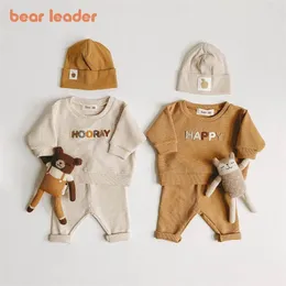 Conjuntos de roupas Bear líder de roupas de bebê conjunto de primavera bebê menino menina tops casuais suéter calça 2pcs nascidos roupas de menino de menino 220826