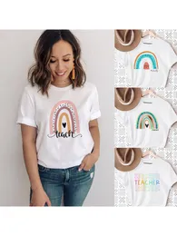 Love Rainbow Tee Baskı Beyaz Tişört Öğretmeni Yaşam Kısa Kol Harajuku Estetik Kadınlar Tırnaklar Grafik T Shirt Giysileri