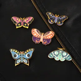 Pins de esmalte de borboleta de bruxa broches personalizados de mariposa de fase da lua crachás de lapela punk gótico joias de inseto presente para amigos