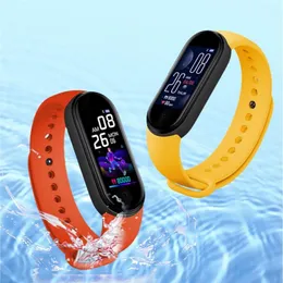 Akıllı İzle Kadın Erkekler Silikon Kayış Kalori Adım Karşı Kalp Hızı Monitör Spor Fitness Tracker Su geçirmez Dijital Bilezik 220618