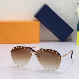 Moda l fajne okulary okulary przeciwsłoneczne dla kobiet i mężczyzn letni styl nitu 0997 anty-ultrafiolet retro tarcza soczewki Owalne Brak bezszgłówki okulary losowe pudełko