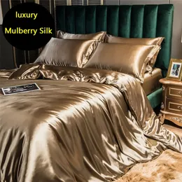 Silk luxury Bedding Set with fitted sheet High-end 100% Silk Satin Bedding Sets soft smooth Solid Color quilts Cover 220423
