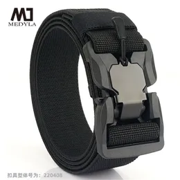 Medyla Tactical Belt Buckle Magnetic Liberação rápida Elastic Casual Nylon Tooling Training Mens calças MN057 220811