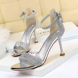 BigTree 2020 Nowy srebrny łańcuch Crystal Sexy Sandals Wysokie obcasy gladiator sandały ślubne Kobieta Zapatos Mujer G220520