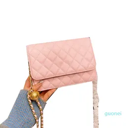 2022SS Crush Gold Ball Classic Mini Flap Quilted Pink Bags Chain Gold Metal Hardware Matelasse Crossbody Card H000101을 가진 지갑.