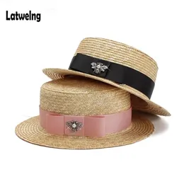 Marca de luxo Mulheres e crianças Straw Sun Hats Fashion Bee Sun Summer Hat For Girls Lady Lady Made Flat Panamá Panam