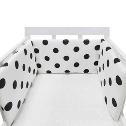 One Piece Baby Crib Bumper Soft And Skin-friendly Padded Crib Liner Suitable For Protect Your Child In The Household G220421