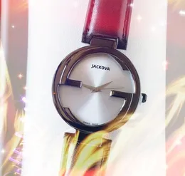 Famoso stile di design classico Orologi di cristallo di moda di lusso da donna Quadrante a forma di lettera Orologio da polso al quarzo montre de luxe da donna