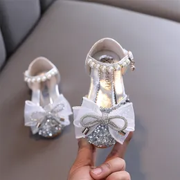 Kızlar Yaz Moda Küçük Kız Prenses Çocuklar Bow Sandals Bebek Gösteri Çocuk Ayakkabıları E649 220725