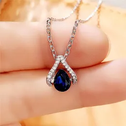 Pendant Necklaces Huitan Necklace Women Blue Cubic Zirconia Ly-designed Modern Neck Silver Plated Elegant Lady's Wedding JewelryPendant