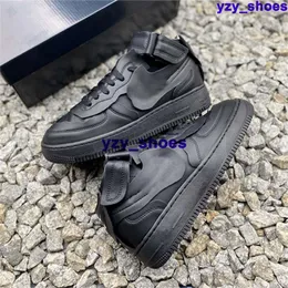 Zapatos Airforce High Casual Commes des Garcons Play Mens tamaño 12 1 Runnings US12 CDG US 12 Mujeres Sneakers Air Eur 46 Entrenadores One Force Black Schuhe Chaussures White