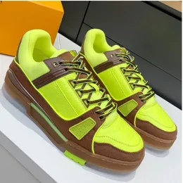 2022 Mens Casual Flat Trainer Sneaker Designer di lusso Scarpe da tennis bianche traspiranti Scarpe stringate multicolori per l'autunno inverno mkjl0001