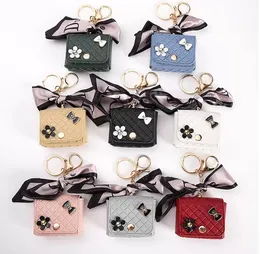 Mini bolsa pingente pingente chaveiros bolsas de moedas de couro chaveiros chaveiros com cachecol de seda suporte para fone de ouvido chaveiros de carro para mulheres meninas presente