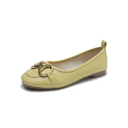 Scarpe eleganti sandali con tacchi alti designer donne fibbia di lusso in metallo morbido moca