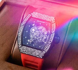 À venda Mens Hollow Diamonds transparentes Ring Watches 43mm de alta qualidade Sports morador de lixo Silicone Belt Beltzwatches Wristwatches Presente de Natal favorito