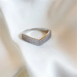 Garantiert 925 Sterling Silber Ring Dreieck Eheringe für Frauen 5A Zirkonia Damenschmuck mit Box Größe 5-9 Mode Luxus Verlobungsdiamant Ring Geschenk