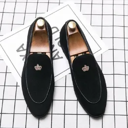 Оксфордская замшевая мода заостренная обувь для мужчин Дизайнерский джентльмен свадебный выпускной продукт Формальная обувь Sapato Social Masculino 5768