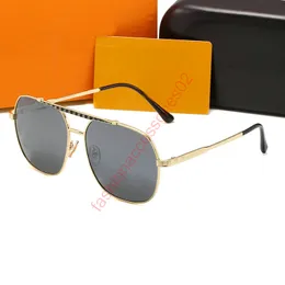 Óculos de sol de atitude de ouro clássicos femininos Óculos de sol piloto de piloto Sonnenbrille masculino letra de luxo de luxo letra de óculos de sol impressos Tons tonales novos com estojo