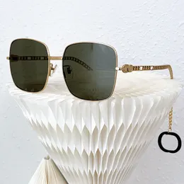 Popular Famous Brand Men ou Women Pingente Designer Sunglasses 0724 Classic Simple e Geneous Mens Sunglasses de alta qualidade com caixa original