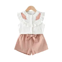 Novo terno infantil de verão feminino bordado floral babado de renda sem mangas camisa de penas shorts Conjunto de roupas femininas G220509