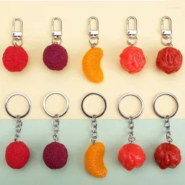 Nyckelringar Simulering Frukt Keychain Strawberry Plum Orange PVC Silikonbil Key Prydnad Söt mat Keyring Pendant Girl Bag Chain Gift Enek2