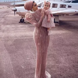 2022 2022 Muslim sjöjungfrun kvällsklänningar Mor och dotter klännings sequins prom klänningar högkvalitativa festkläder