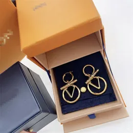 Kvinnor Fashion Letter Earring Designer Earrings Classic Brand Charm Högkvalitativ guld unika smycken män örhängen lyxiga gåvor