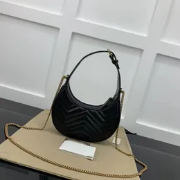 7A Top Marka Lüks Bayanlar Hilal Çantası Yüksek Kaliteli Tasarımcı Omuz Crossbody Armthit Half Moon Retro Cross Vücut Klasik Moda Deri Çanta Eşek Hediye Kutusu