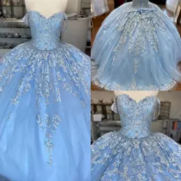 Baby Blue Lace Tiul Sweet 16 Sukienki z kwiecistej aplikacji Tiul z koralikami gorset z tyłu Vestidos de Quinceanera Ball Solens2095