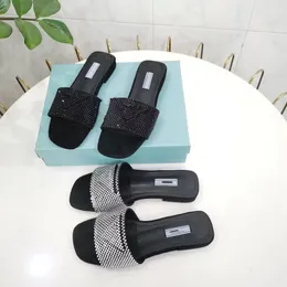 20222 Обувь с высоким качеством высококачественных женских сандалий с сандалиями полосатые тапочки черные вязаная вышива